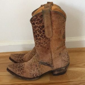 Old Gringo distressed leopardito boots